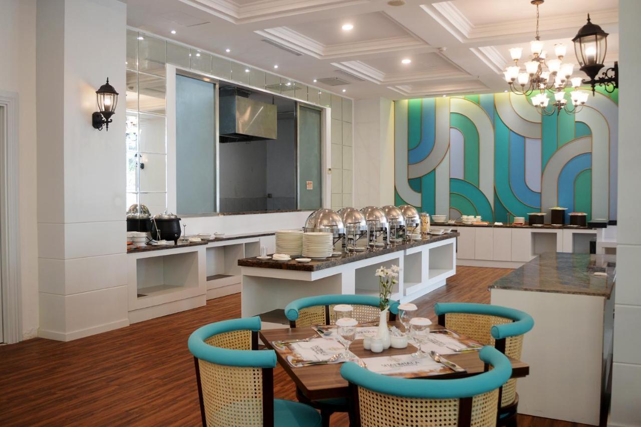 Cavinton Hotel Malioboro Yogyakarta By Tritama Hospitality Esterno foto