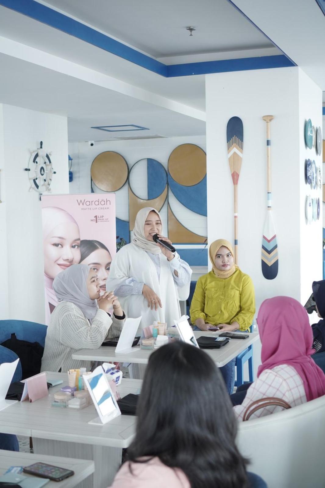 Cavinton Hotel Malioboro Yogyakarta By Tritama Hospitality Esterno foto