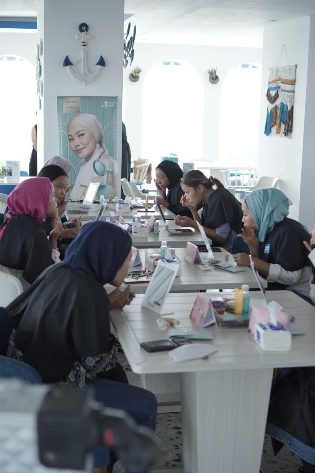 Cavinton Hotel Malioboro Yogyakarta By Tritama Hospitality Esterno foto