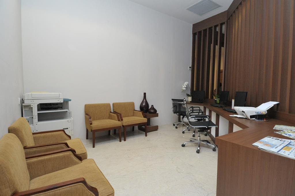 Cavinton Hotel Malioboro Yogyakarta By Tritama Hospitality Esterno foto