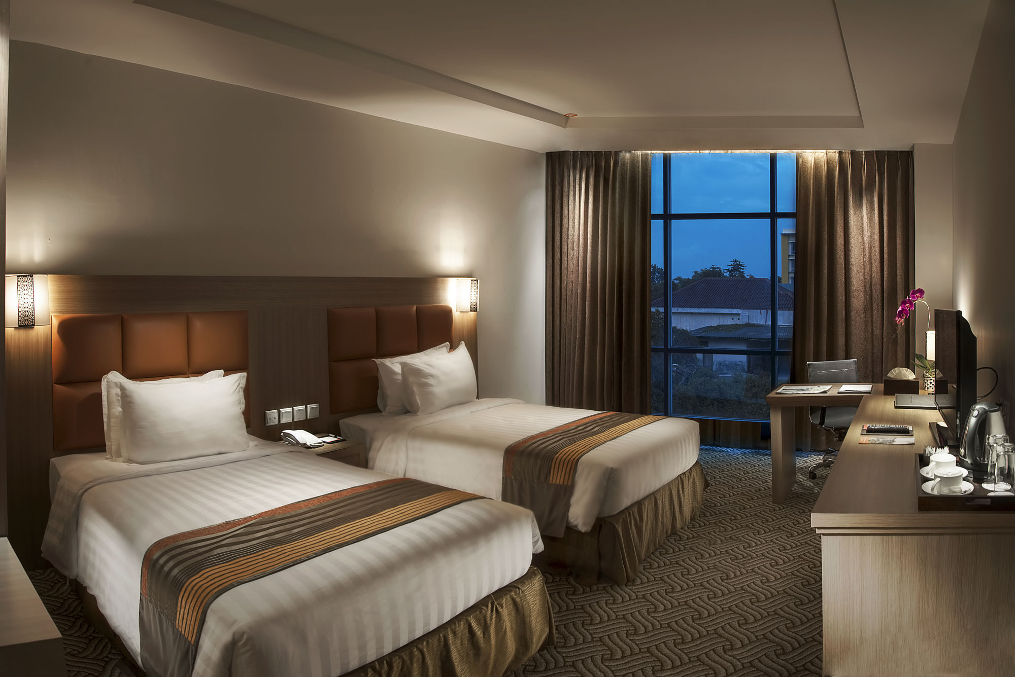 Cavinton Hotel Malioboro Yogyakarta By Tritama Hospitality Esterno foto