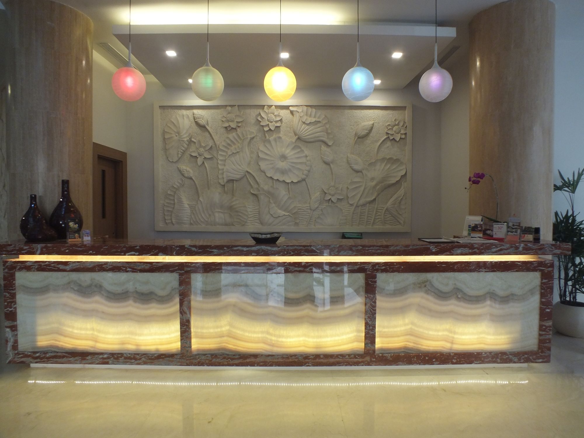 Cavinton Hotel Malioboro Yogyakarta By Tritama Hospitality Esterno foto