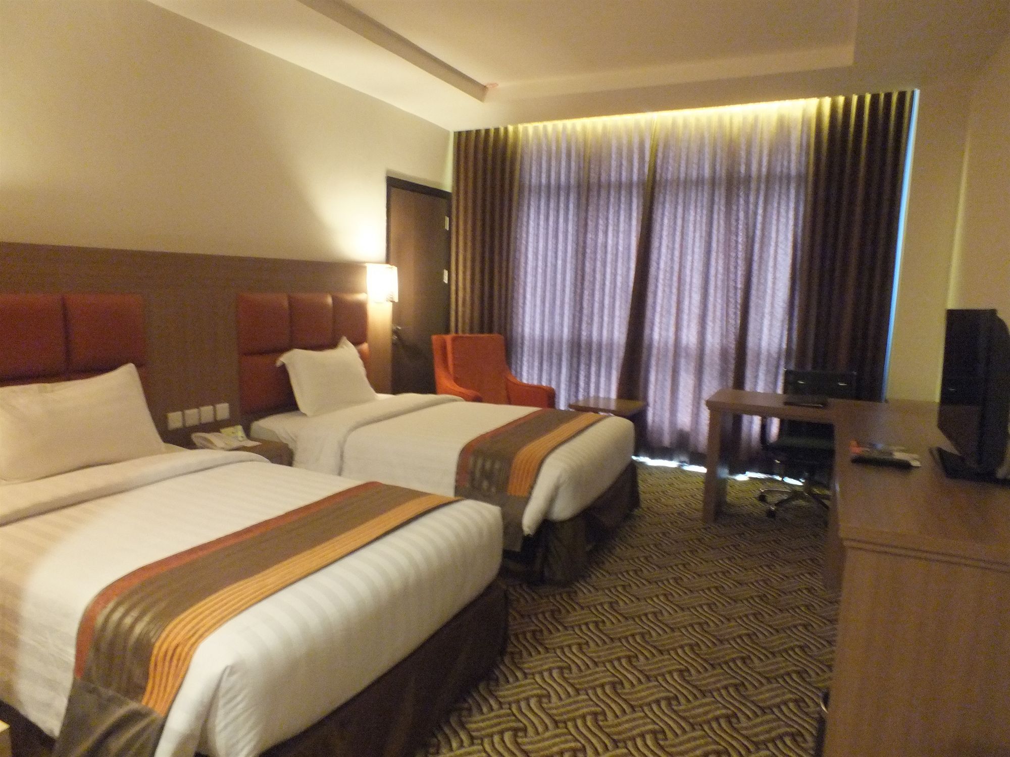 Cavinton Hotel Malioboro Yogyakarta By Tritama Hospitality Esterno foto