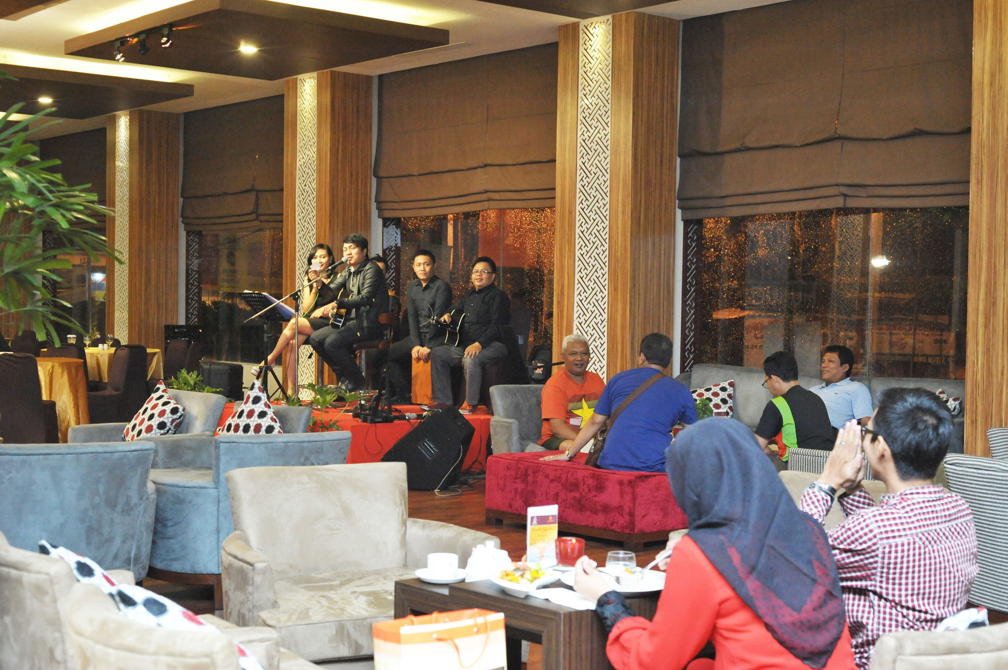 Cavinton Hotel Malioboro Yogyakarta By Tritama Hospitality Esterno foto